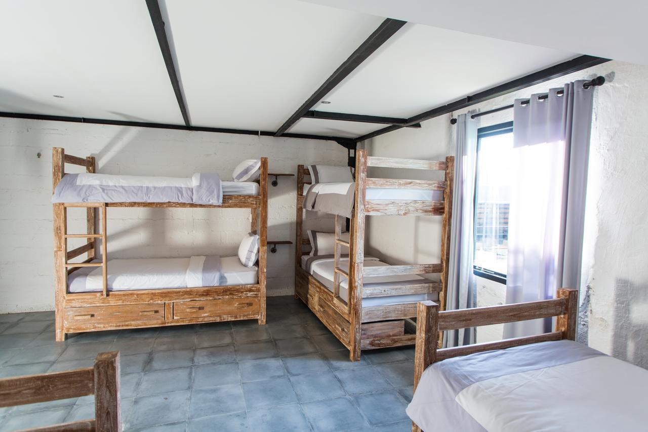 Takeoff Surf Camp & Hotel Canggu  Luaran gambar